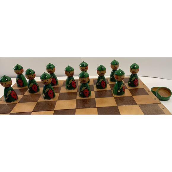 Vintage Made In The USSR HAND PAINTED Checker Set In Original Packaging - Picture 1 of 8